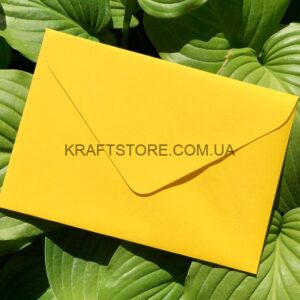 Конверт из дизайнеркского картона, С5, желтый мед
